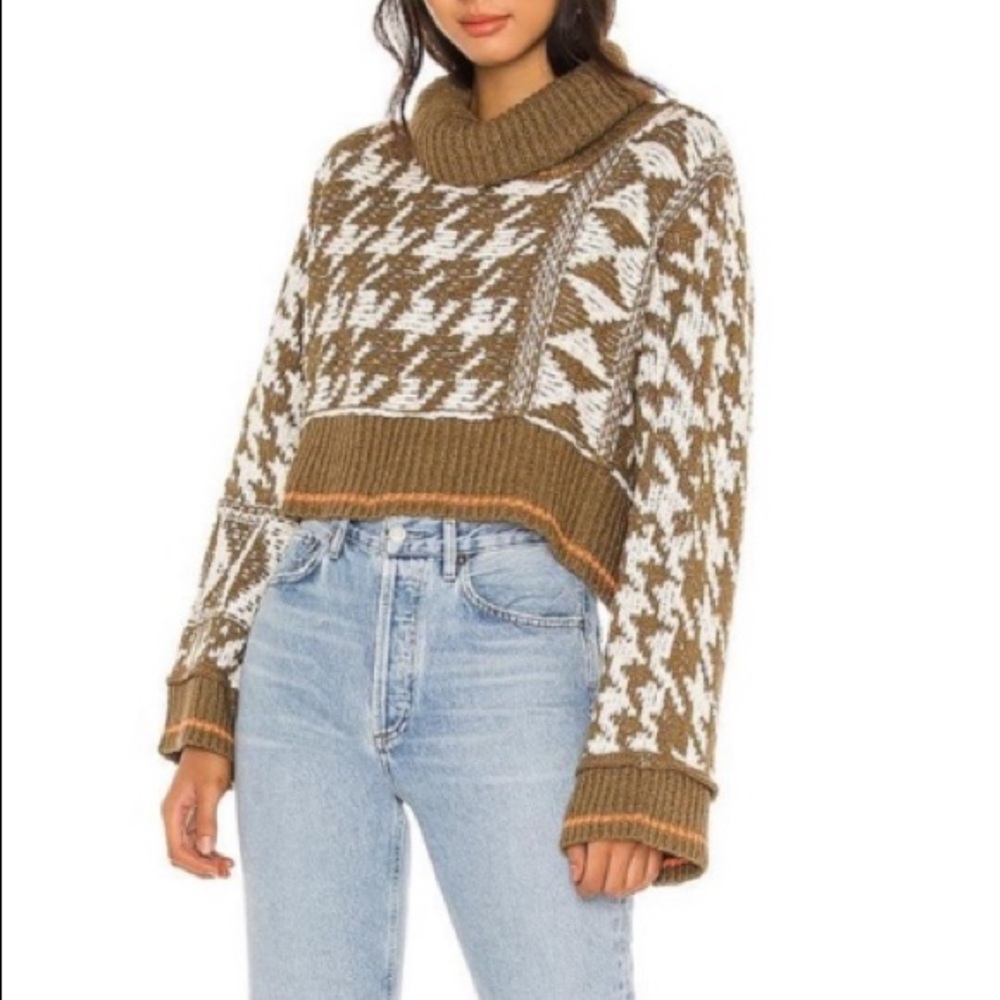 Free People Jupiter Pullover in Shaded Grass